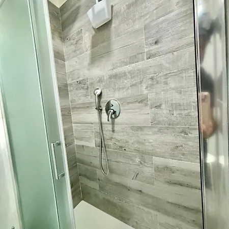 דירה The Tourist 24 נאפולי