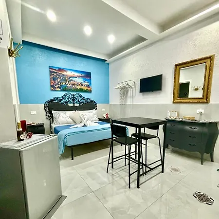 The Tourist 24 Apartment Naples